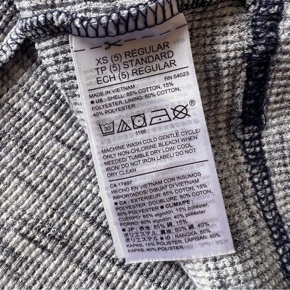 Old Navy Boy’s Navy Blue Waffle Knit Hooded Henley, Size XS (5) - Picture 6 of 6